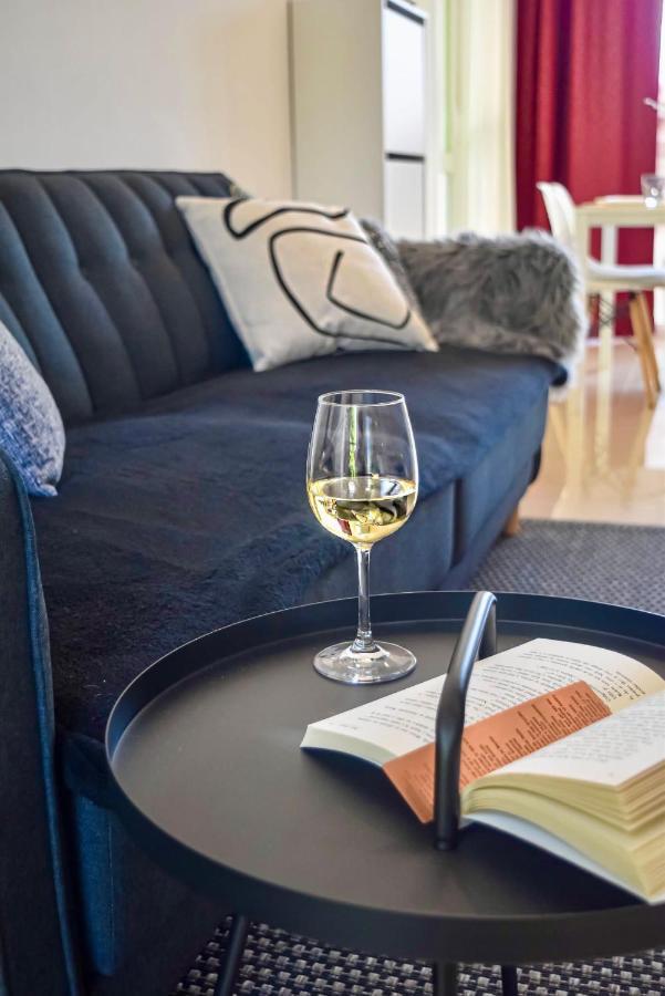 Studio Apartment Stazion With Free Parking パジン エクステリア 写真